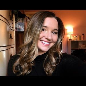 Meet your Posher, Nicole